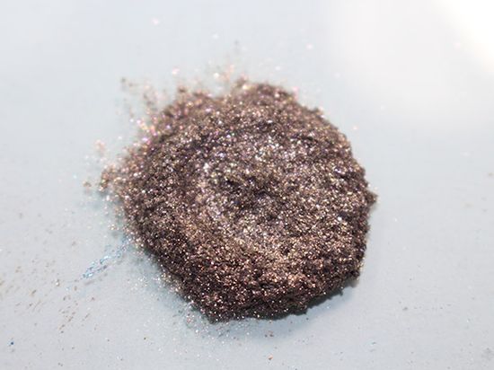 Pigment de mica synthétique rouge vif, 30–150 μm – KT-7059 - Kolortek