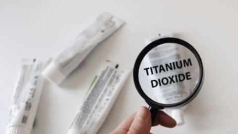 Alternatives au dioxyde de titane en cosmétique : tendances du marché et stratégies de formulation